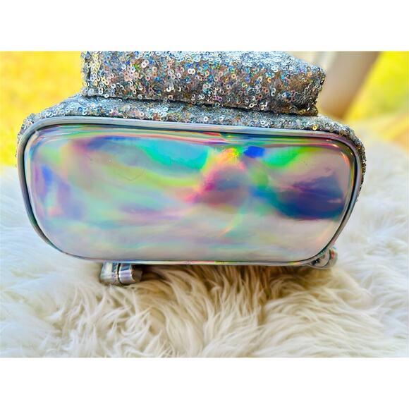 *NEW EXCLUSIVE* Loungefly XLasr Disney Holographic Sequin Minnie Mini Backpack - Picture 10 of 11